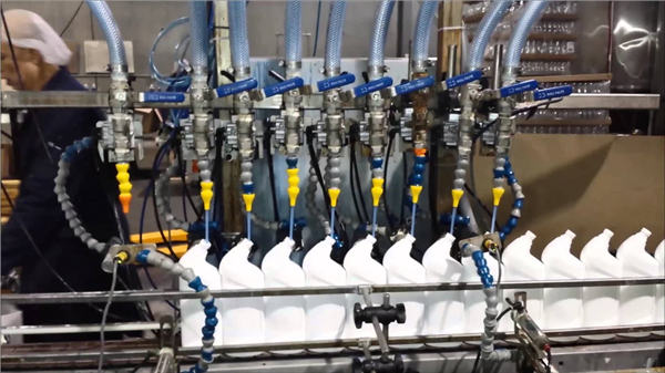 Զուգարանի մաքրող ամբողջական ավտոմատ սպիտակեցնող գծային տիպի լցնող մեքենա