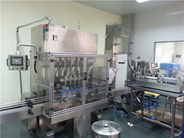 6-գլխիկ ավտոմատ շարժիչային յուղի լցոնման մեքենա